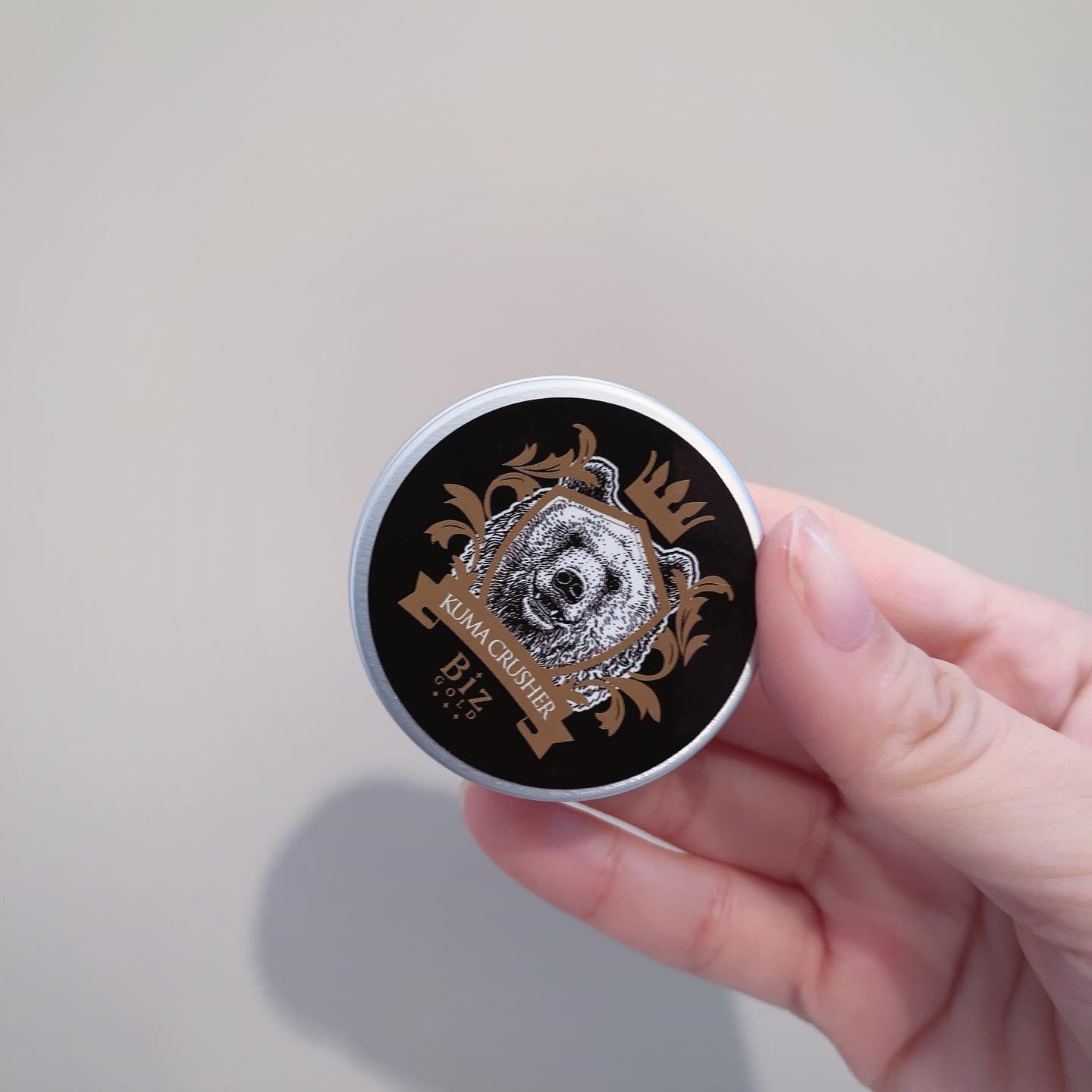 ビズゴールド 王様のクマクラッシャーのクチコミ「☑️ビズゴールド 王様のクマクラッシャー

潤うだけじゃない！
反射パウダーが目元の悩みを自然.....」（3枚目）