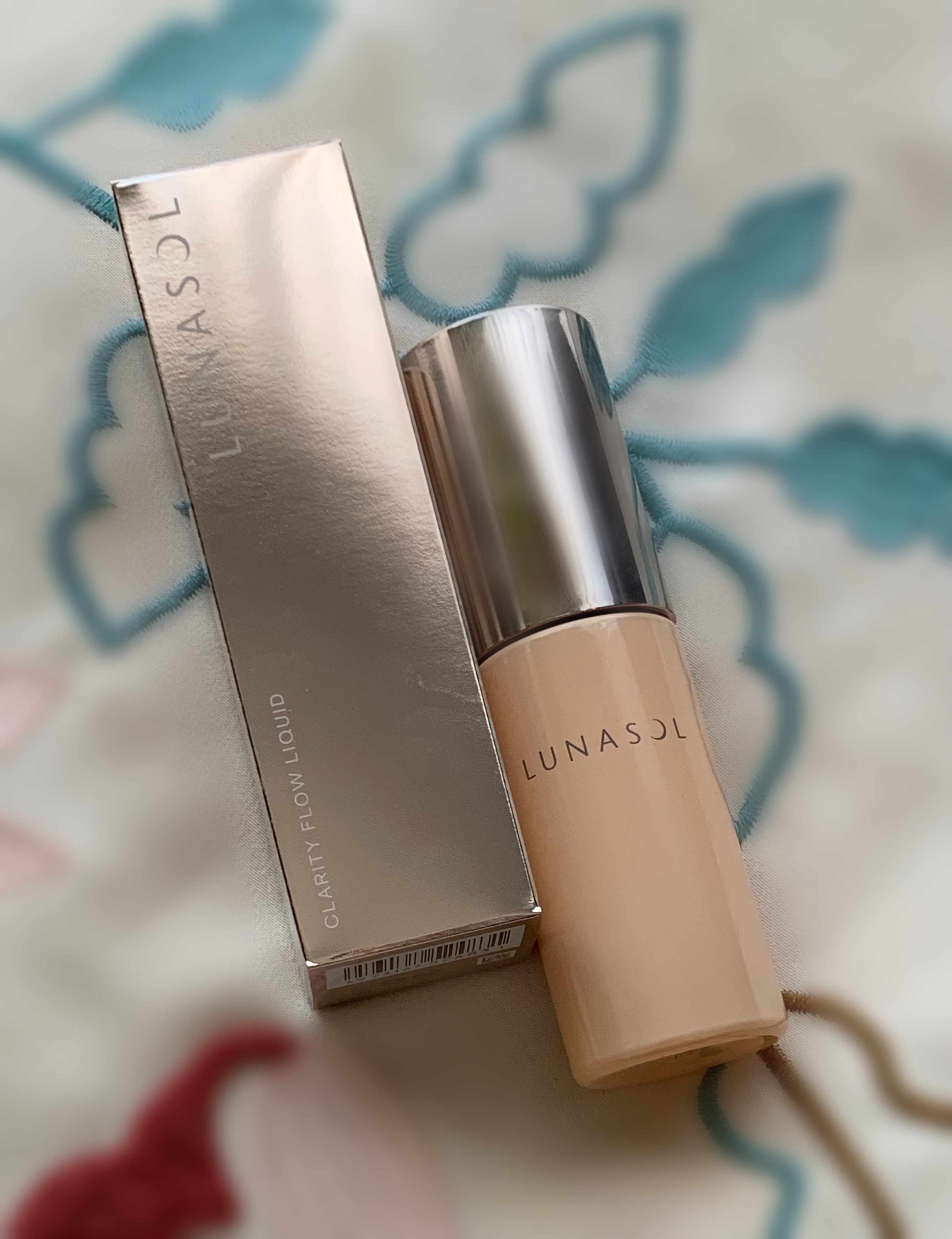 クラリティフロウリクイド/LUNASOL/リキッドファンデーションを使ったクチコミ（3枚目）