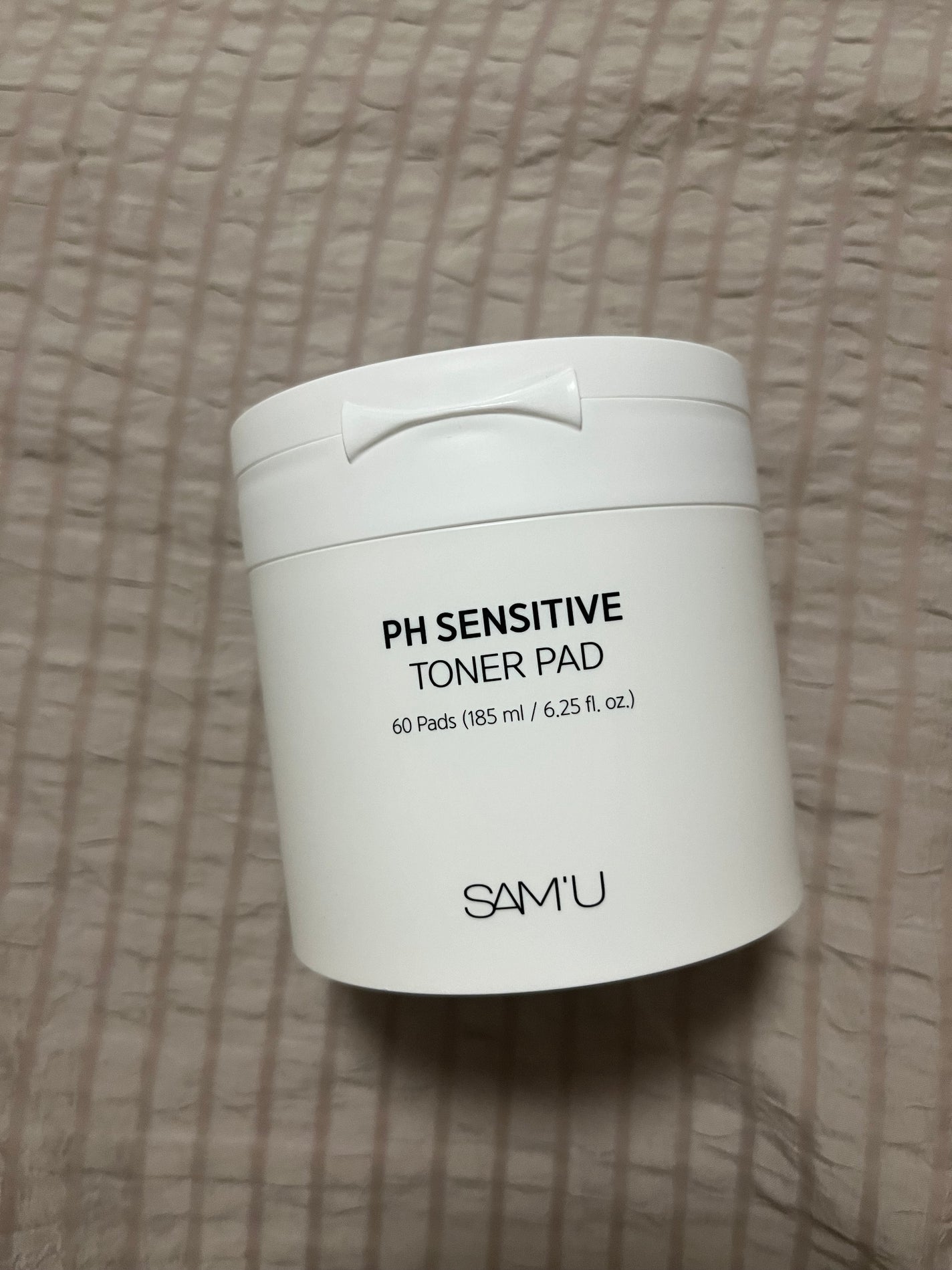 あやま on LIPS 「サイズと厚みがアップしてリニューアルしたという噂のこちら、トナ..」(1枚目)