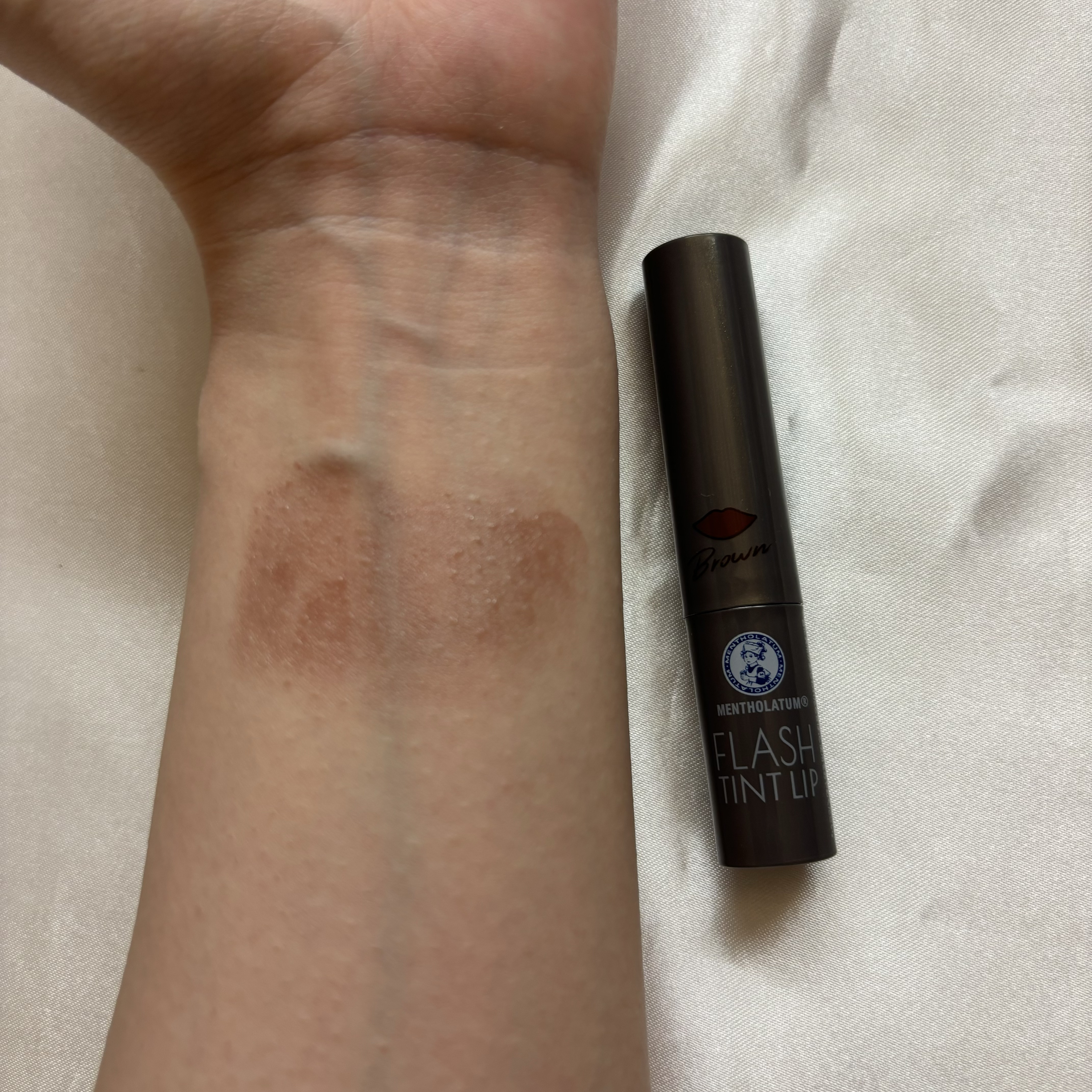 メンソレータム フラッシュティントリップ/メンソレータム/リップティントを使ったクチコミ（2枚目）
