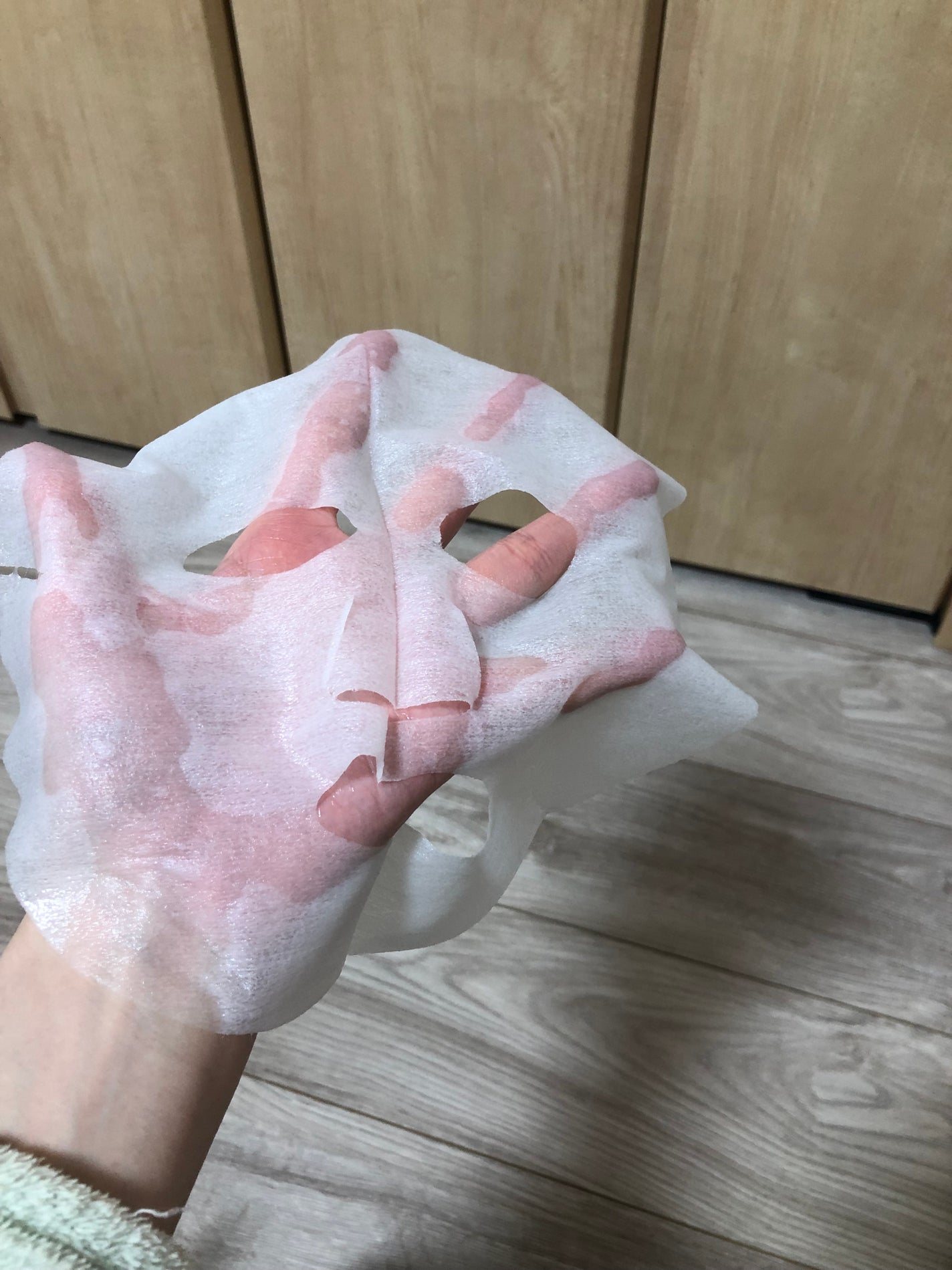 まゆみ(小) on LIPS 「とろみがあるけど、ベタつかないシートマスク◡̈⃝シートも厚すぎ..」(1枚目)