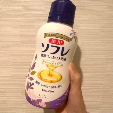 薬用ソフレ 濃厚しっとり入浴液 ホワイトフローラルの香りのクチコミ「ボディの乾燥には薬用ソフレがおすすめ❄️
⁡
⁡
冬になるといつも使いたくなる薬用ソフレ。
⁡.....」（1枚目）