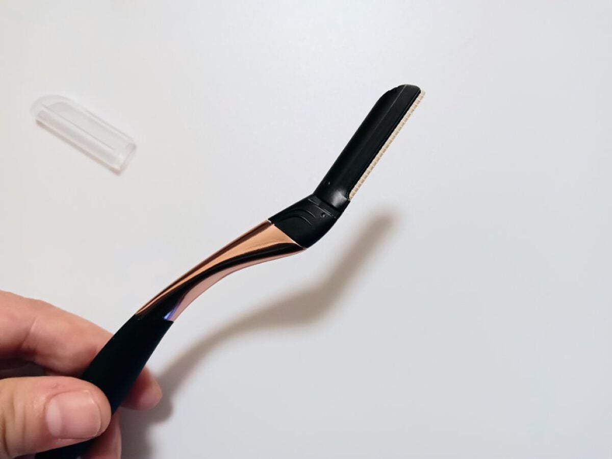 サロンプラス トーンアップ フェイススムーサー ホルダー(刃付き)/サロンプラス/シェーバーを使ったクチコミ(2枚目)