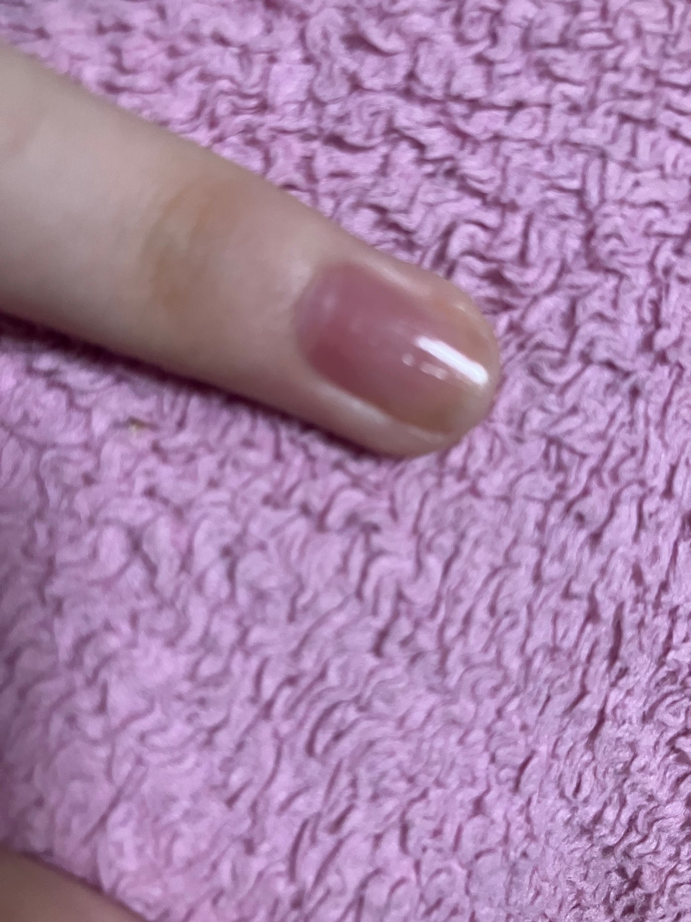 みる。フォロバ100 on LIPS 「学校でも職場でもバレないのに、ツヤツヤネイルになる方法✨写真ボ..」(3枚目)