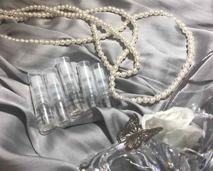 ロジェ・ガレ エクストレド コロン マグノリア フォリのクチコミ「夢見る夜のあこがれに
みもだえしながらせつなくねむる
ロマンチストの豚/やなせたかし
.
柄じ.....」(1枚目)