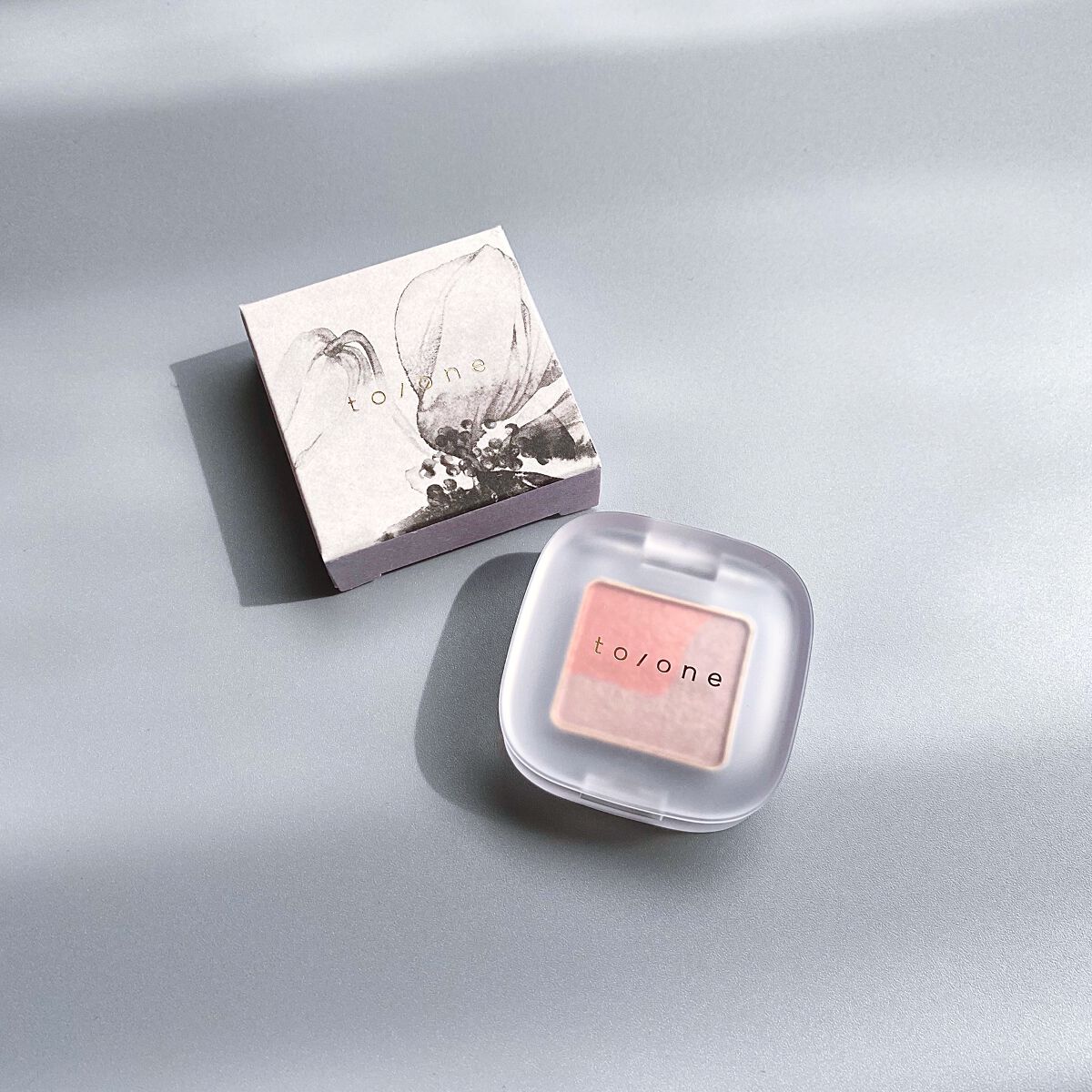 ペタル フロート アイシャドウ 02 SWEET MAPLE/to/one/アイシャドウパレットを使ったクチコミ（1枚目）