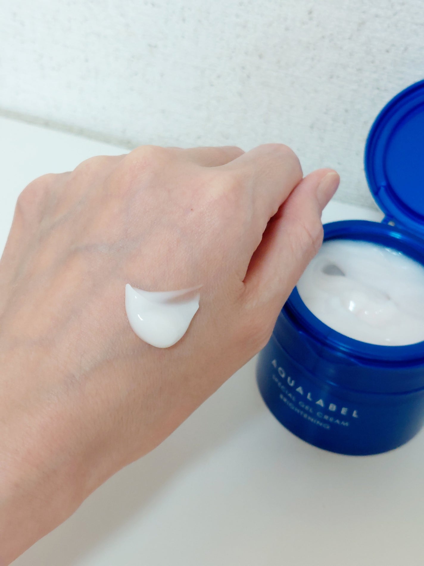 スペシャルジェルクリーム EX (ブライトニング) /アクアレーベル/オールインワン化粧品を使ったクチコミ(5枚目)