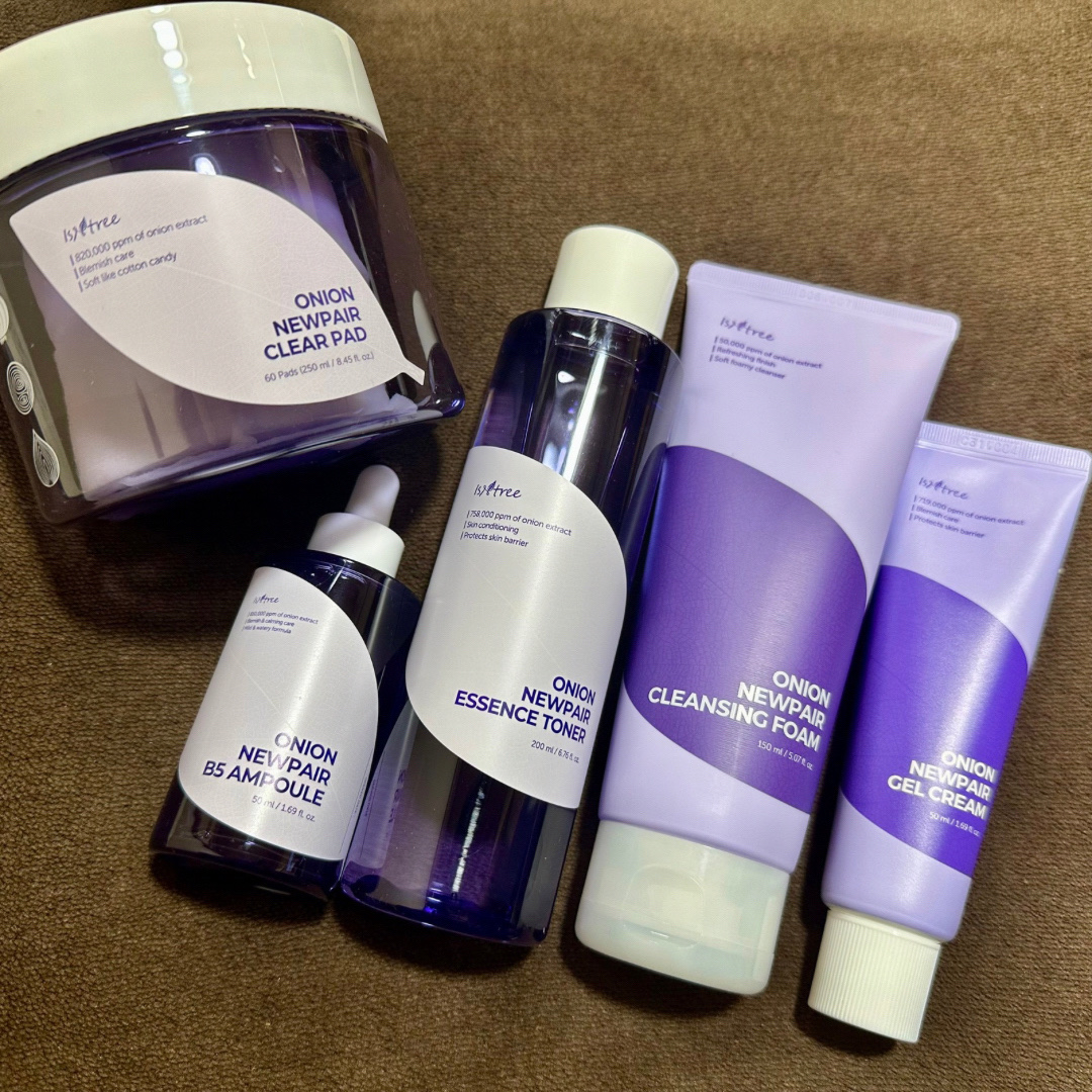 【Isntree】

今回はイズエンツリーの商品を紹介します。


✼••┈┈••✼••┈┈••✼••┈┈••✼••┈┈••✼

［使った商品］

Isntree Qoo10公式ショップ

【オニオンニューペア跡ケア5点企画セット】3992