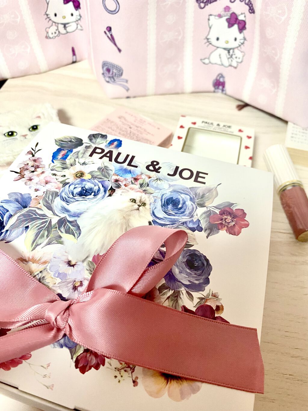 リキッドルージュ シャイン(1/5新発売) 05 アプレミディ（リラックスタイムもシックにきめるローズブラウン）/PAUL & JOE BEAUTE/口紅を使ったクチコミ（3枚目）