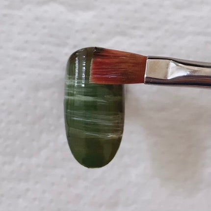 Betty gel(ベティジェル) コーム筆のクチコミ「こんにちは✨
今回はカーキを使った、秋の大人かっこいいネイルデザインを紹介します☺️
コー.....」(3枚目)