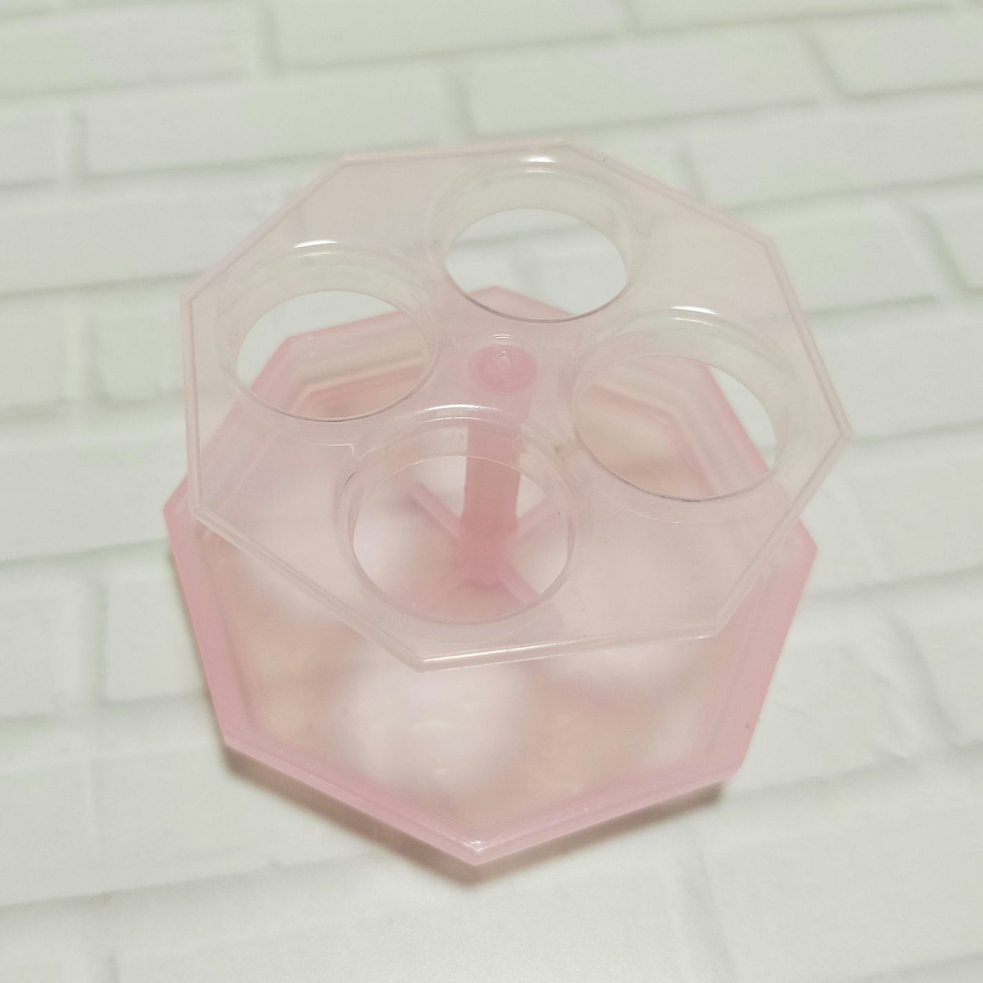 メイクブラシクリーナー/DAISO/その他化粧小物を使ったクチコミ(4枚目)