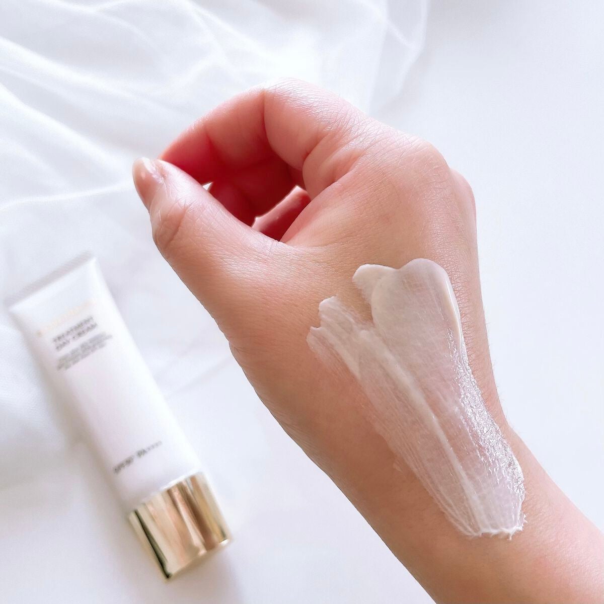 トリートメント デイ クリーム/COVERMARK/日焼け止めクリームを使ったクチコミ(4枚目)