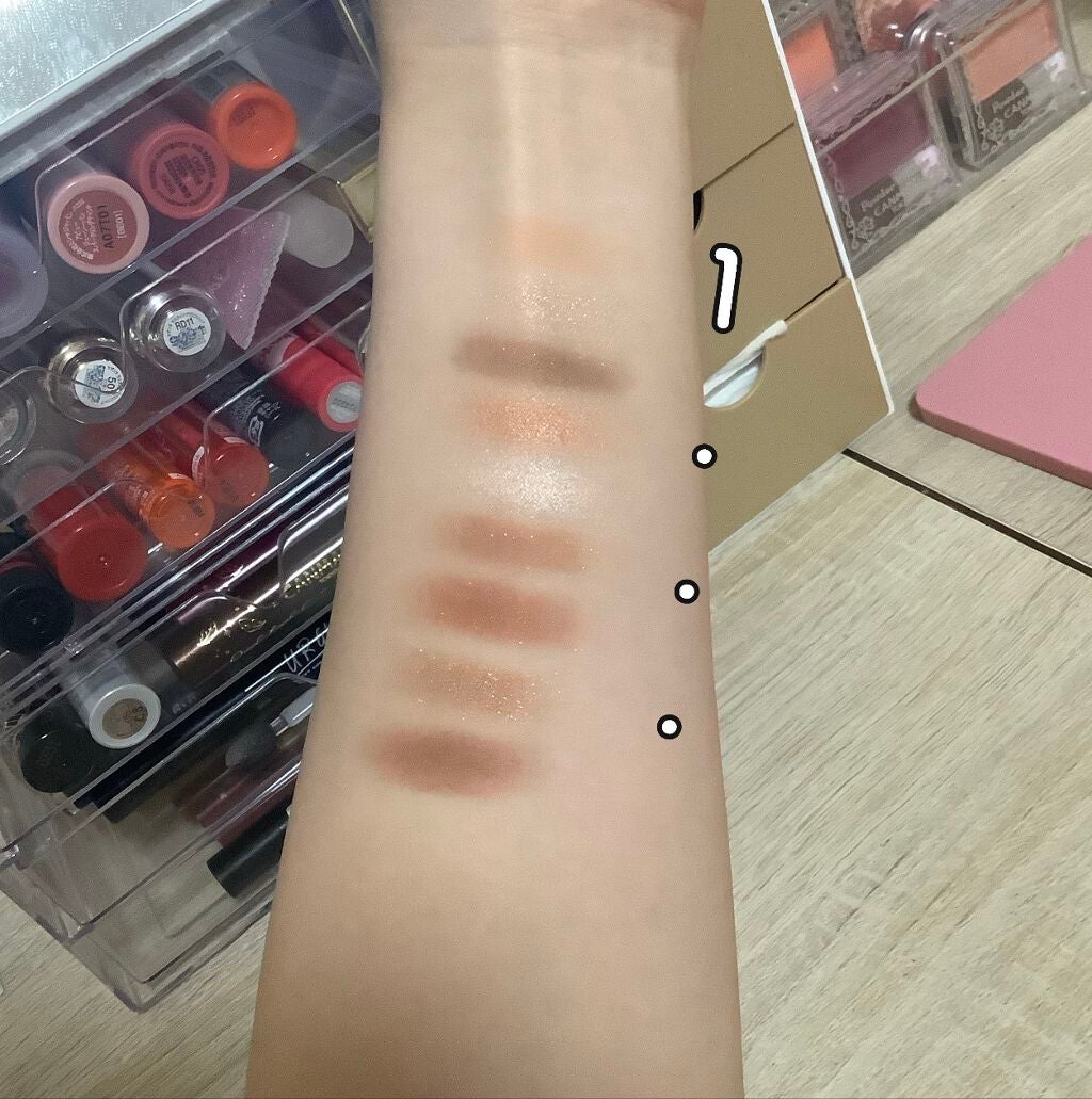 UR GLAM BLOOMING EYE COLOR PALETTE/U R GLAM/アイシャドウパレットを使ったクチコミ(4枚目)