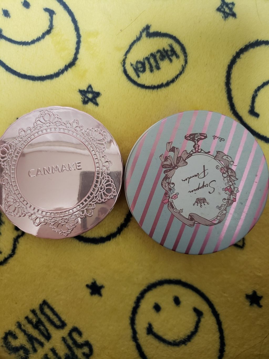 こんばんわ、みぃきぃです😇

最近、
キスマットシフォンUVリキッドファンデーション
使ってるんですけど
気になる点がありまして

・付けた後ベタベタするけど時間経つの馴染んでベタベタがマシになるけどベタベタします😭

仕上げにフェイス