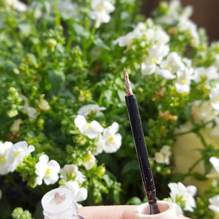 グリッターイルミネーションライナー/CipiCipi/リキッドアイライナーを使ったクチコミ(3枚目)