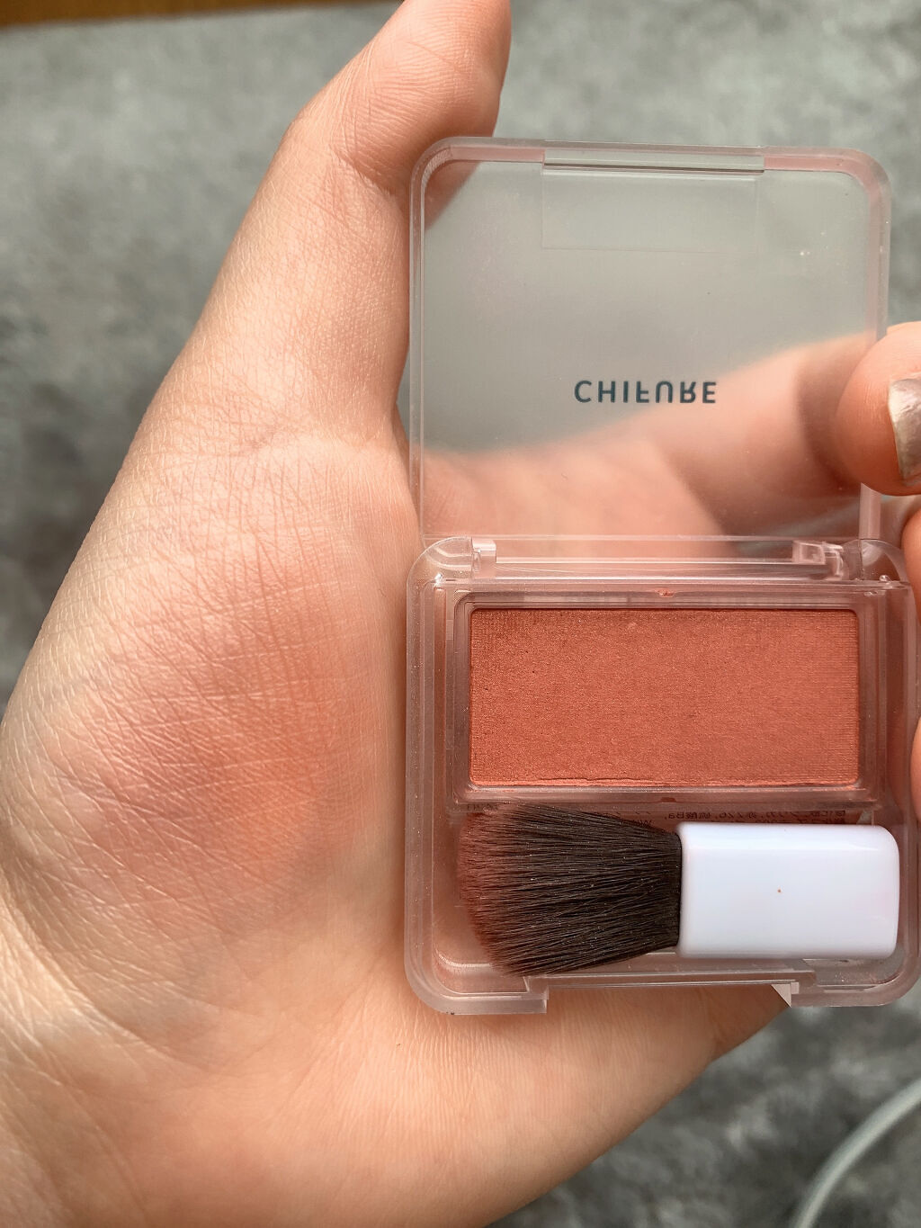 チーク カラー(ブラシ付) 570 レッド系/ちふれ/パウダーチークを使ったクチコミ（3枚目）