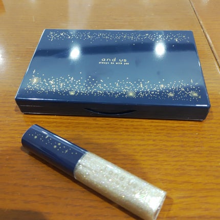 and us アイシャドウパレットCHのクチコミ「3coinsandus  アイシャドウパレットCHと、andusグリッターライナーのレビューで.....」(2枚目)