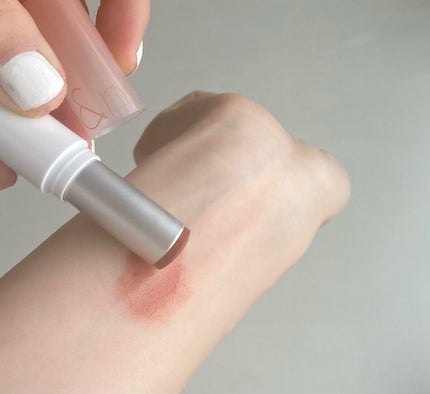 グラスティングメルティングバーム/rom&nd/リップバームを使ったクチコミ(4枚目)