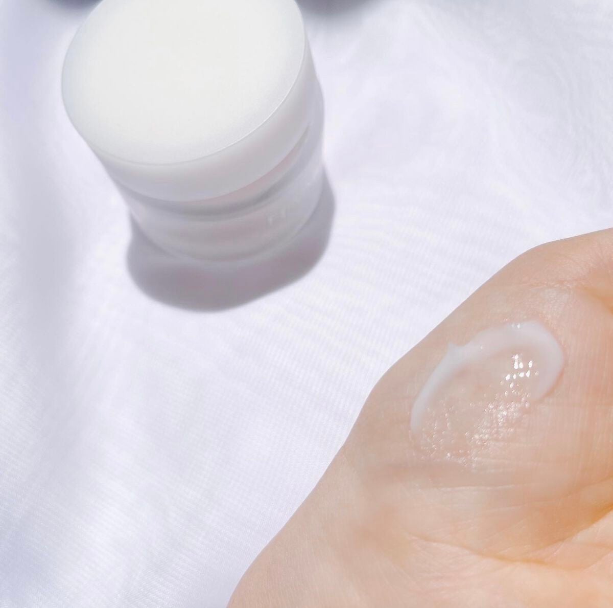 ローズウォーター スリーピングマスク/FEMMUE/フェイスクリームを使ったクチコミ(3枚目)