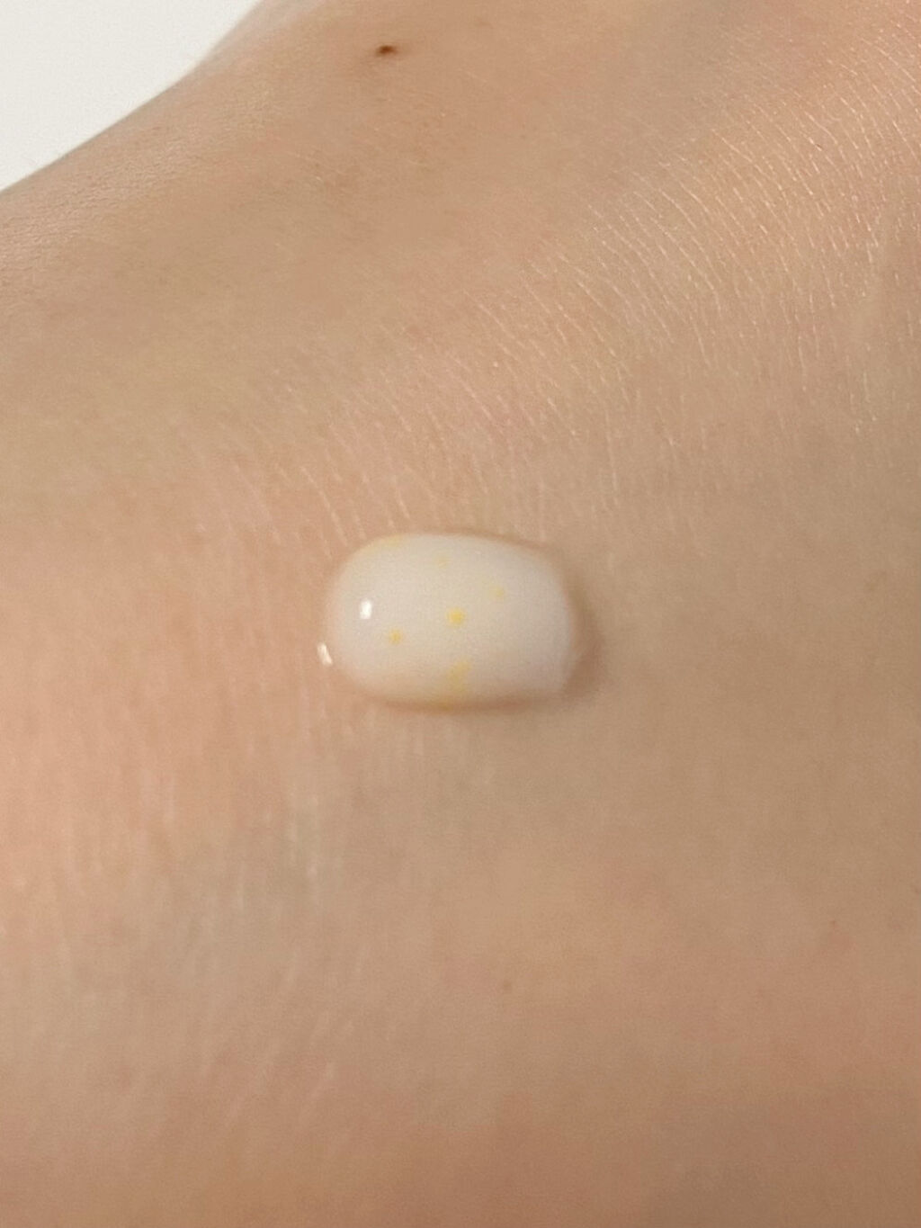 ナナローブ コロカリア スーパーオールインワンジェル極みのクチコミ「使用しているのはチューブタイプです。

朝のお手入れに使っています。
オールインワンは信用して.....」（2枚目）