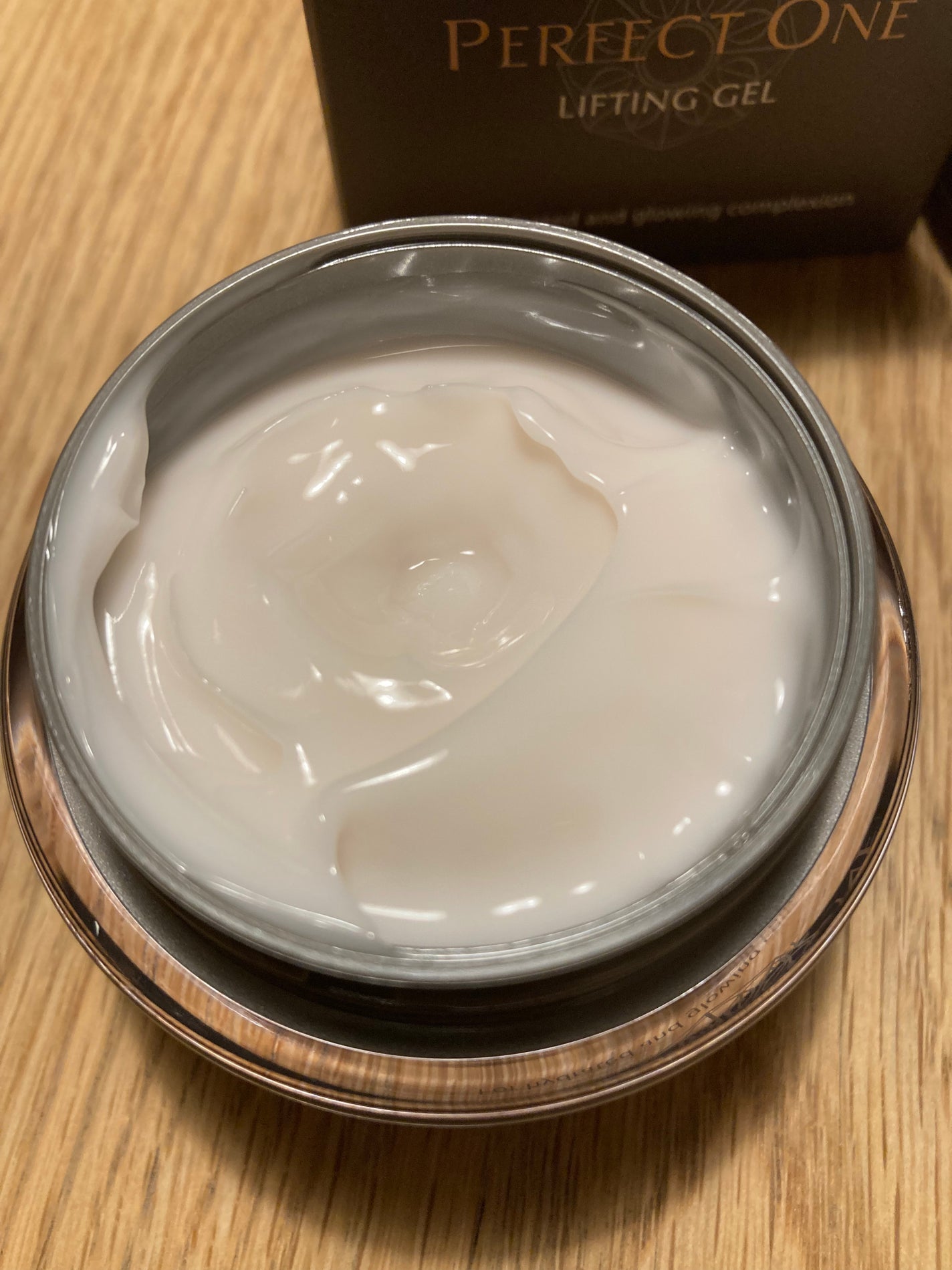 パーフェクトワン リフティングジェル/パーフェクトワン/オールインワン化粧品を使ったクチコミ(2枚目)