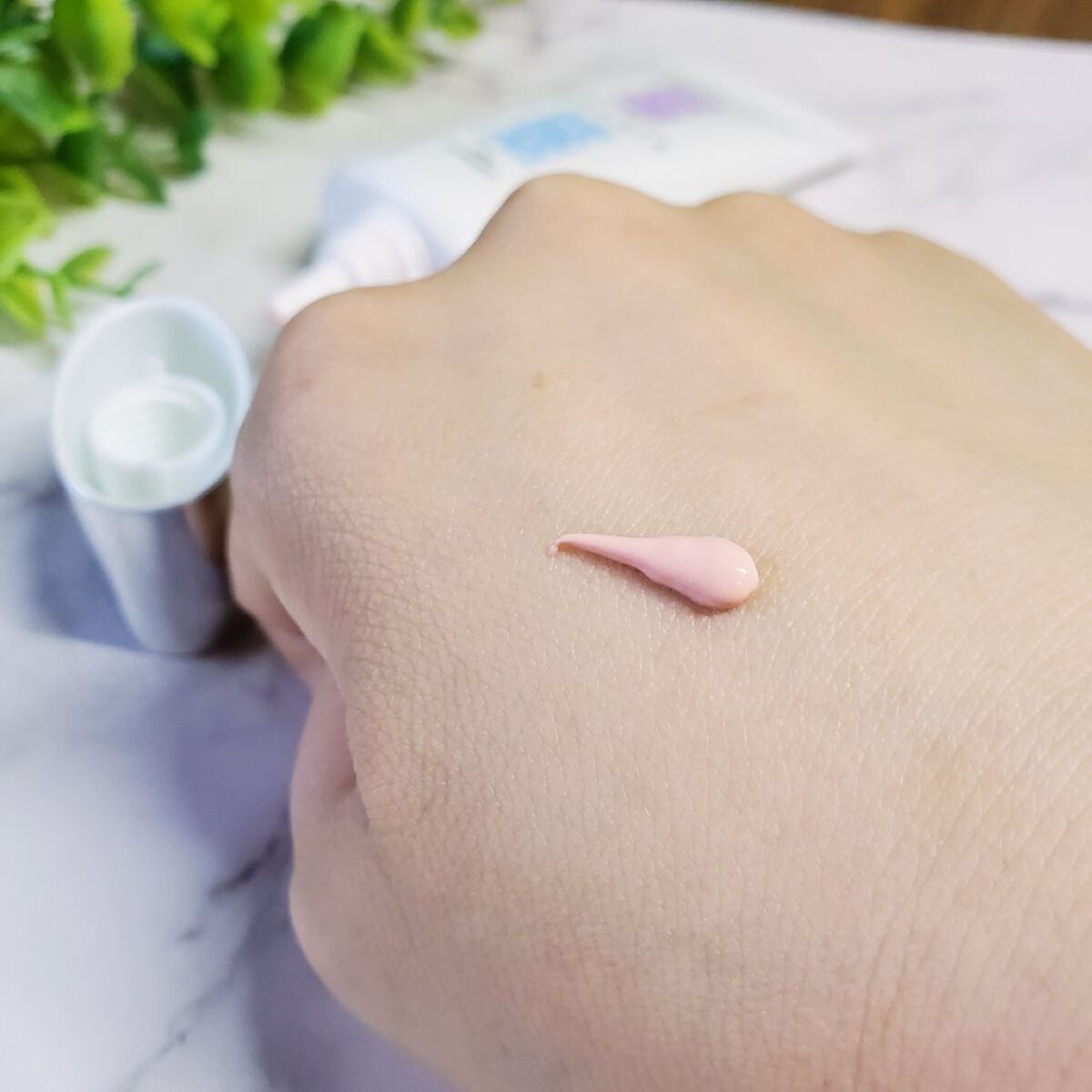 URANIA VEIL SKINMILK/URANIA/乳液を使ったクチコミ(3枚目)