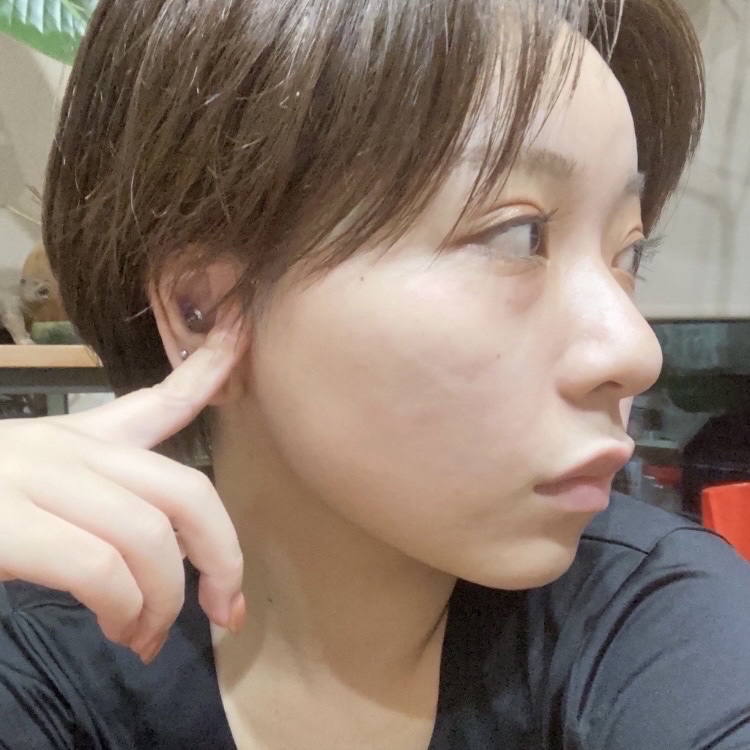 道重さゆみに教わったピンクのエモーションと、嗣永桃子が残したアイアムキュートの心行きを胸に生きている。「可愛くなりたいって気持ちを持って努力してる女の子が可愛くないわけがない」ってとみゆじが深夜のインライで言ってたときに、わたしはピンクの女