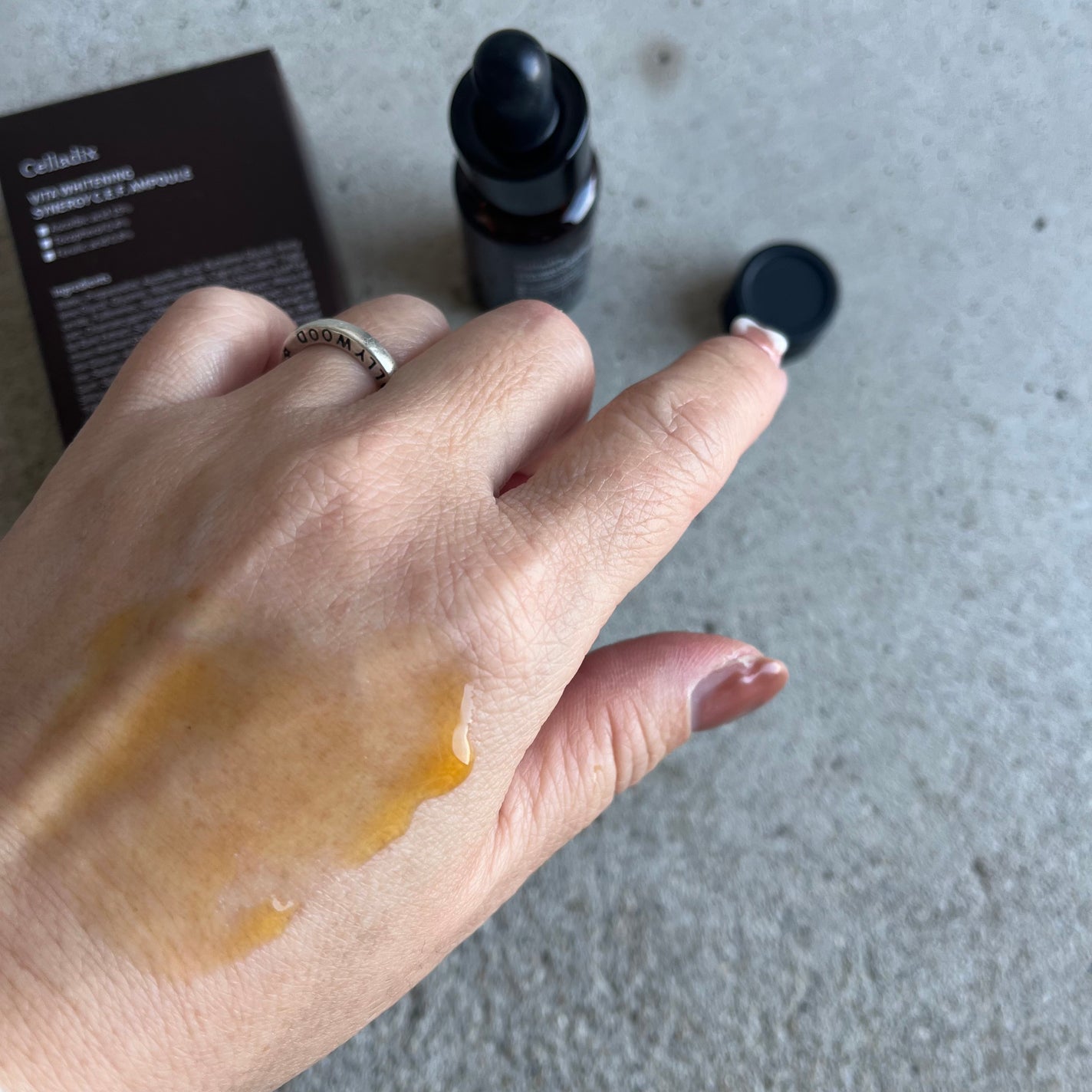 ビタホワイトニングシナジーC.E.F.アンプル/Celladix/美容液を使ったクチコミ(3枚目)