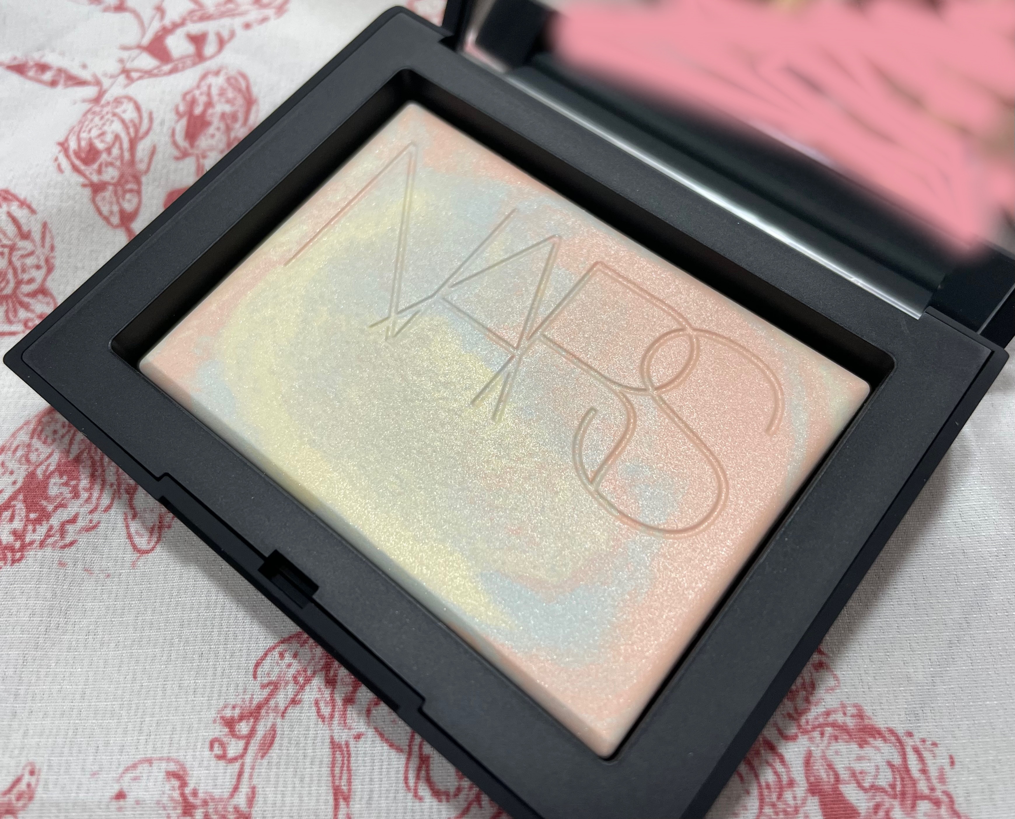 アフターグロー　センシュアルシャイン　リップスティック/NARS/口紅を使ったクチコミ（2枚目）