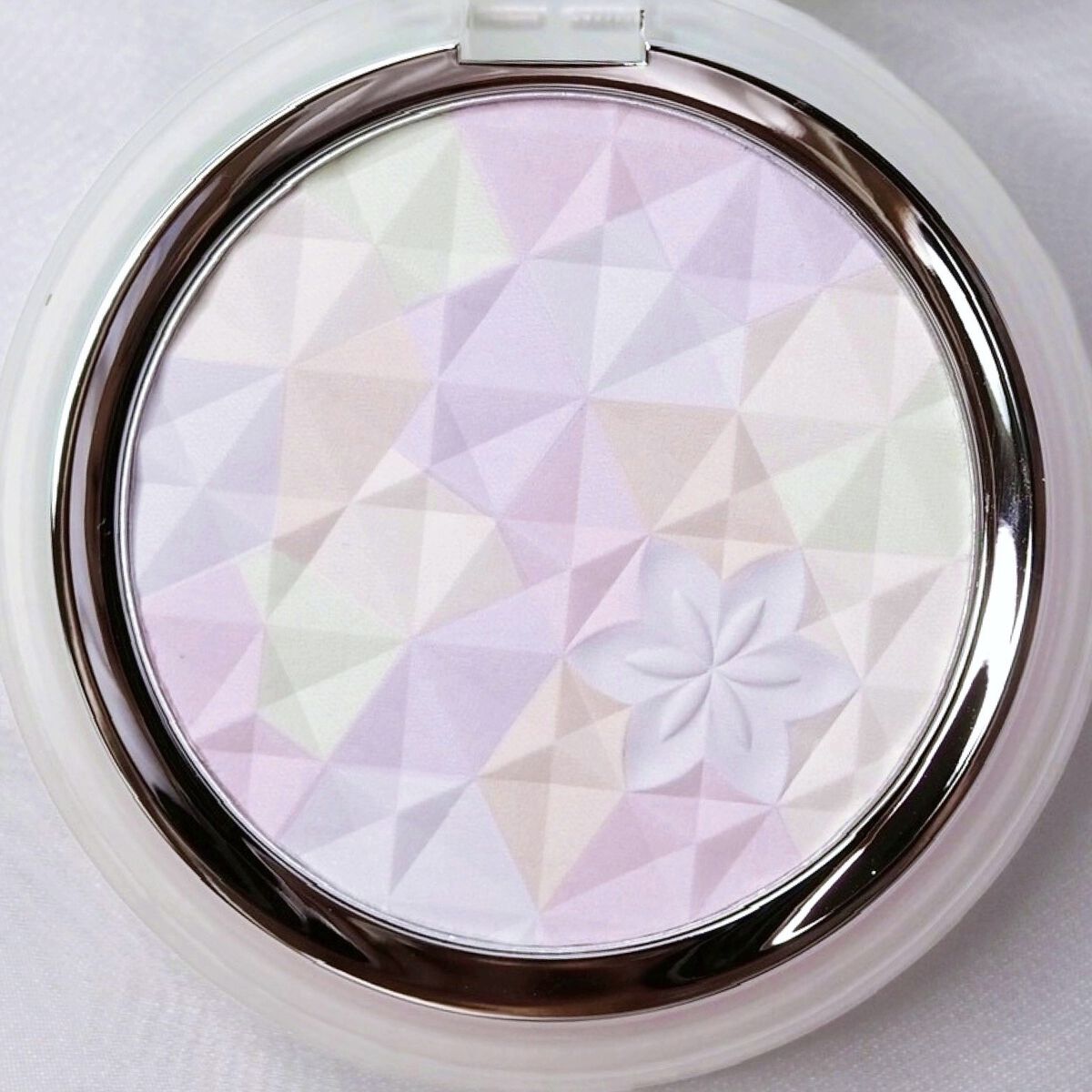 ＡＱ　オーラ リフレクター/DECORTÉ/プレストパウダーを使ったクチコミ（2枚目）