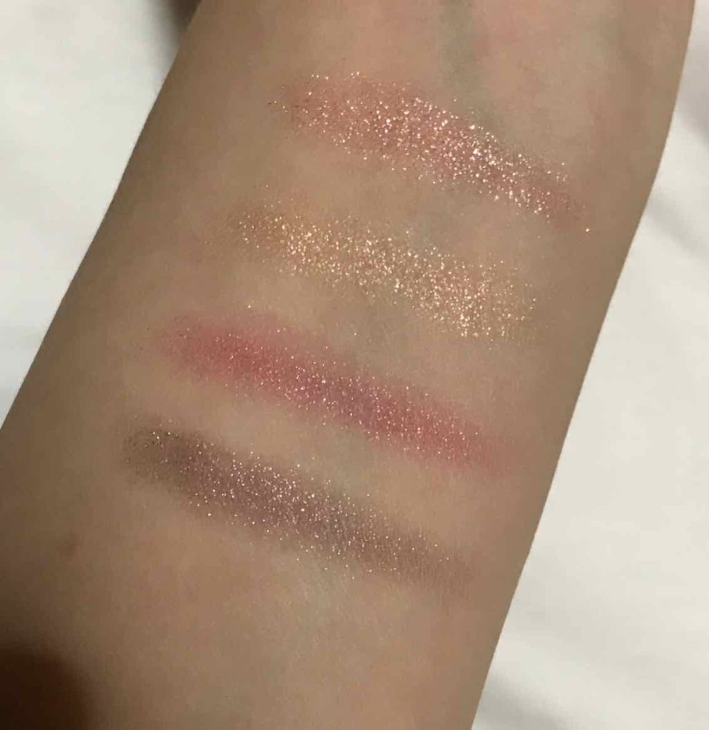 グリッタープリズム シャドウ/MISSHA/グリッターを使ったクチコミ(3枚目)