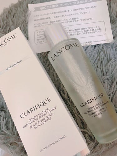 アットコスメ現品プレゼント企画で頂きました！


気になっていた…
LANCOMEクラリフィック デュアル エッセンス ローション


1週間ちょっと使ってみて。
使い心地は、さっぱりです。

しっとり