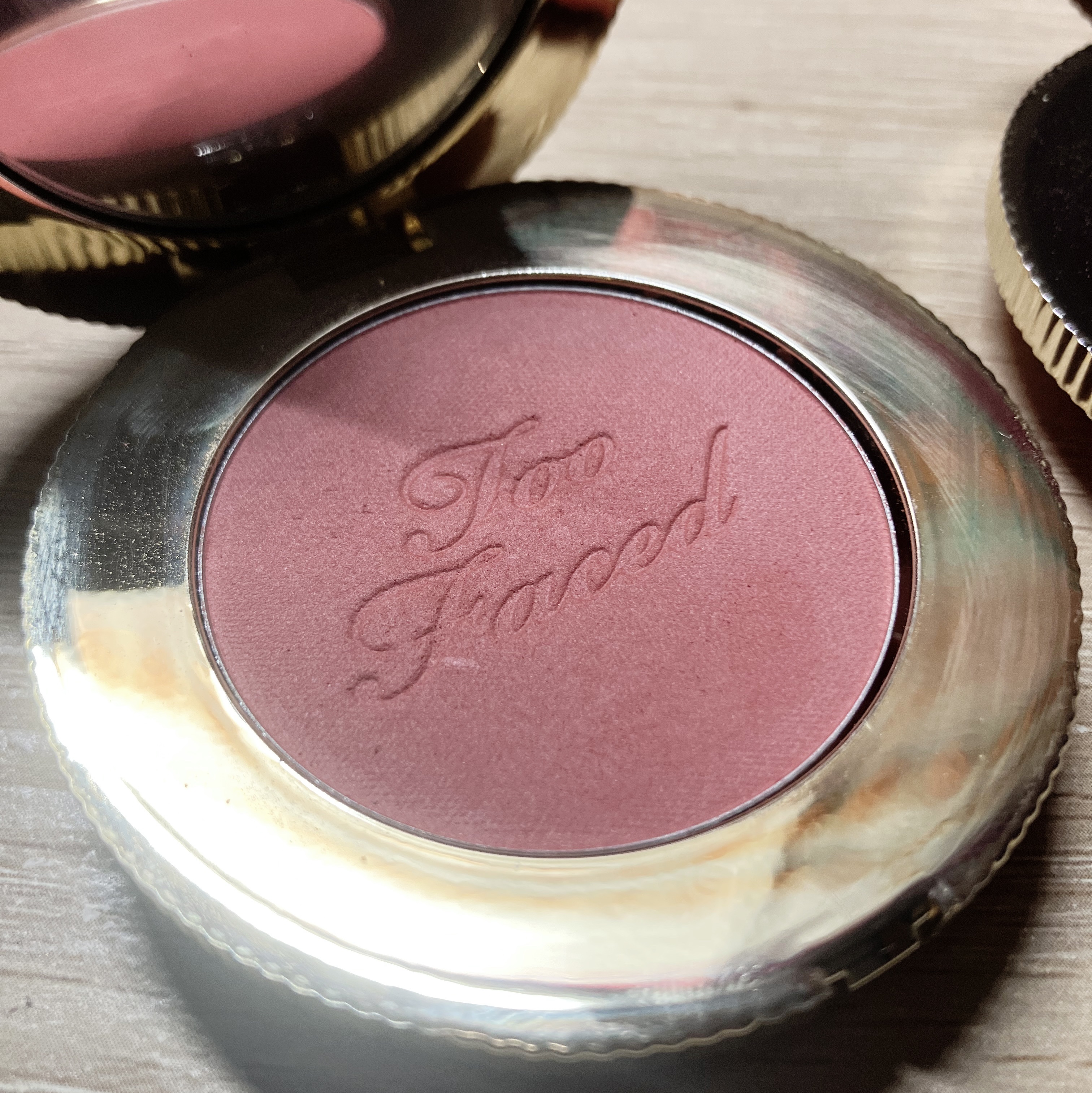 クラウド クラッシュ ブラッシュ/Too Faced/パウダーチークを使ったクチコミ（3枚目）