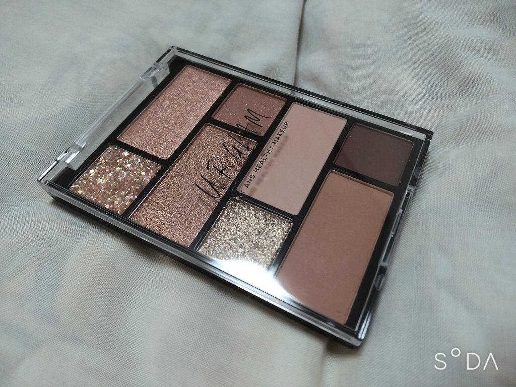 yu→ na on LIPS 「初めて見たURGLAMのパレットだったので買ってみました!UR..」(5枚目)