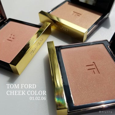 チーク カラー 02 ラブ ラスト/TOM FORD BEAUTY/パウダーチークを使ったクチコミ（1枚目）