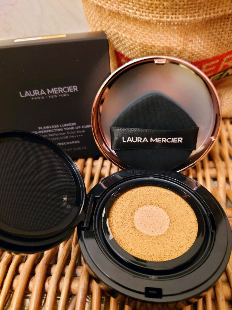 フローレス ルミエール ラディアンス パーフェクティング トーンアップ クッション/ローラ メルシエ/クッションファンデーションを使ったクチコミ(2枚目)