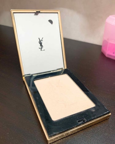 YVES SAINT LAURENT BEAUTE パレット ルミエルディバインのクチコミ「お気に入りのハイライト

ずっと愛用してます！ラメ感がそんなになく自然な仕上がりになります！鼻.....」（2枚目）