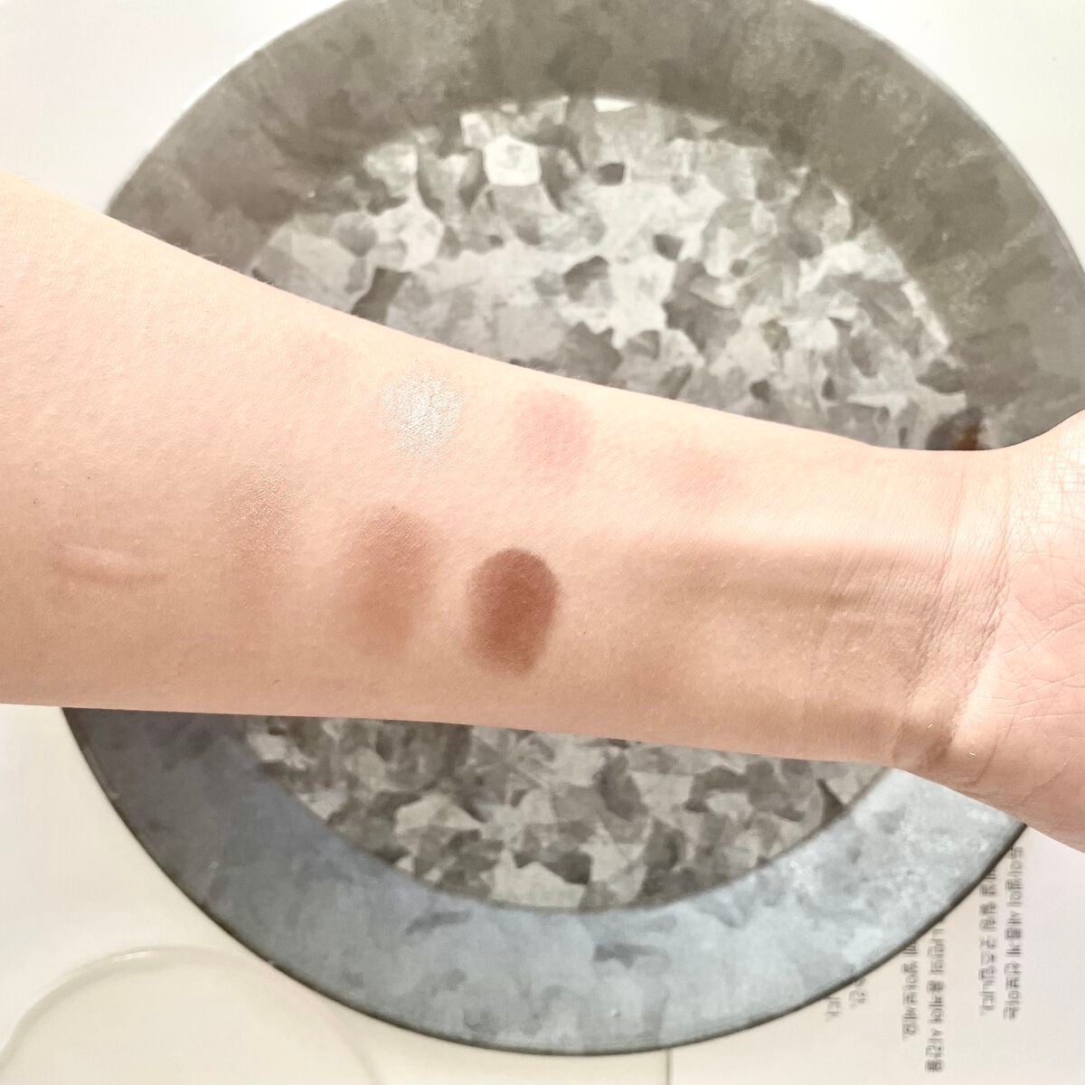 プレイトーンアイパレット/ETUDE/アイシャドウパレットを使ったクチコミ(2枚目)