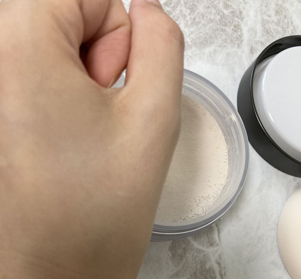 アドバンスドエシリアルスムースオペレーター ルースパウダー/THREE/ルースパウダーを使ったクチコミ（2枚目）