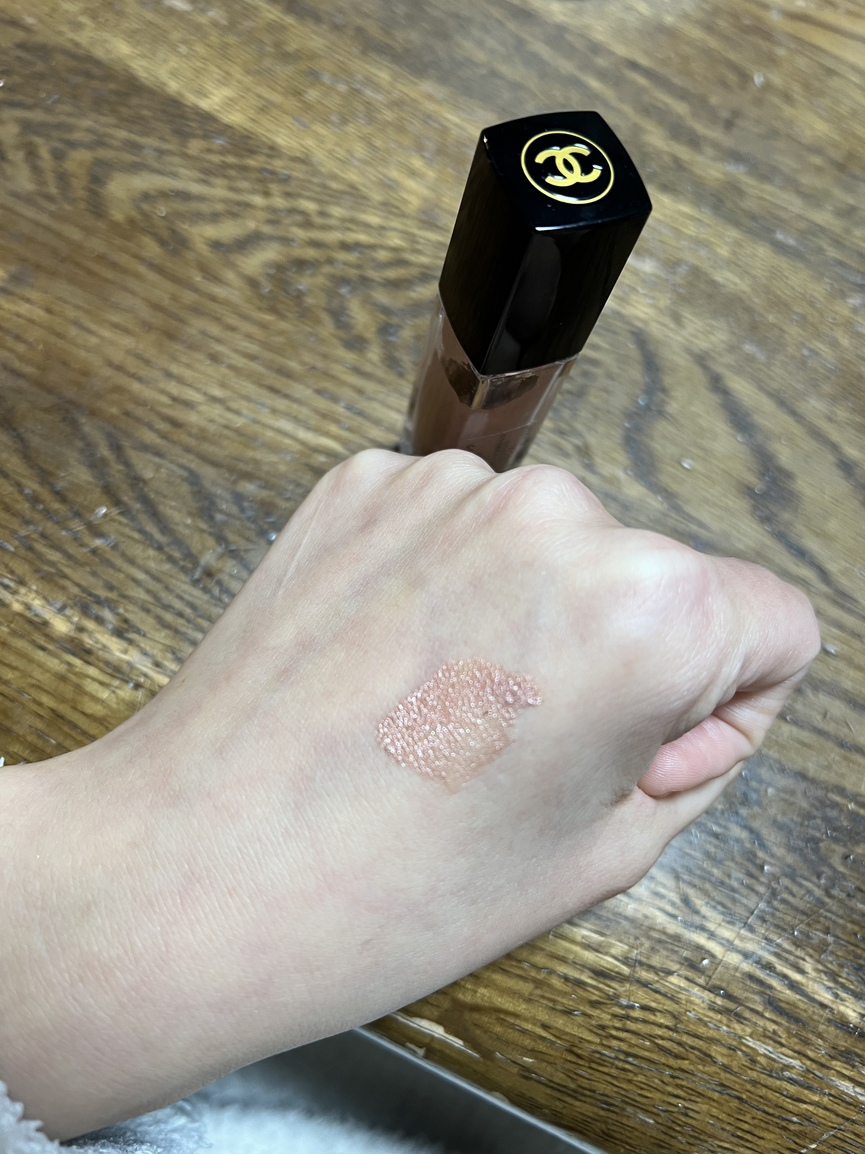 オンブル プルミエール ラック/CHANEL/リキッドアイシャドウを使ったクチコミ（3枚目）