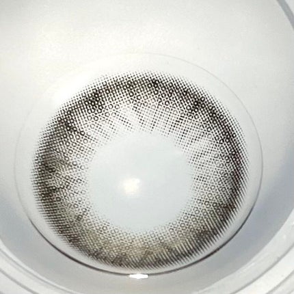 One & Only Kristin/Hapa kristin/カラーコンタクトレンズを使ったクチコミ(4枚目)