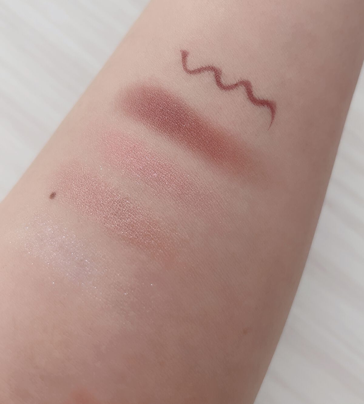 ニュアンスオンアイシャドウ/CEZANNE/アイシャドウパレットを使ったクチコミ（3枚目）