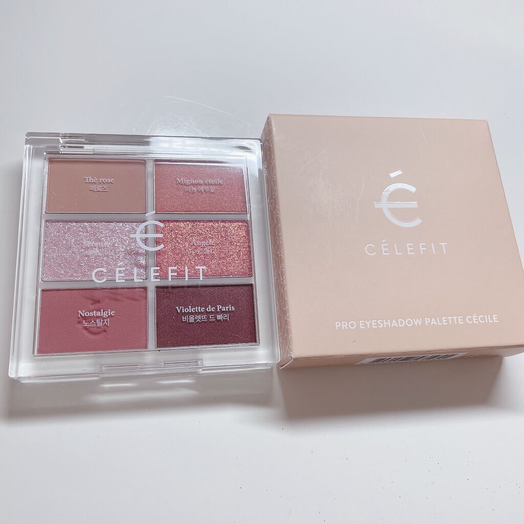 カラーはNo.427♡

ピンク系の色の組み合わせがかわいい
6色パレットです💓
使っていてテンション上がるし、
飾ってもかわいいし、大満足のパレットです🫶💕

密着力が高くてしっかりと色が乗ります！✨
固まったり粉飛びのないソフトな