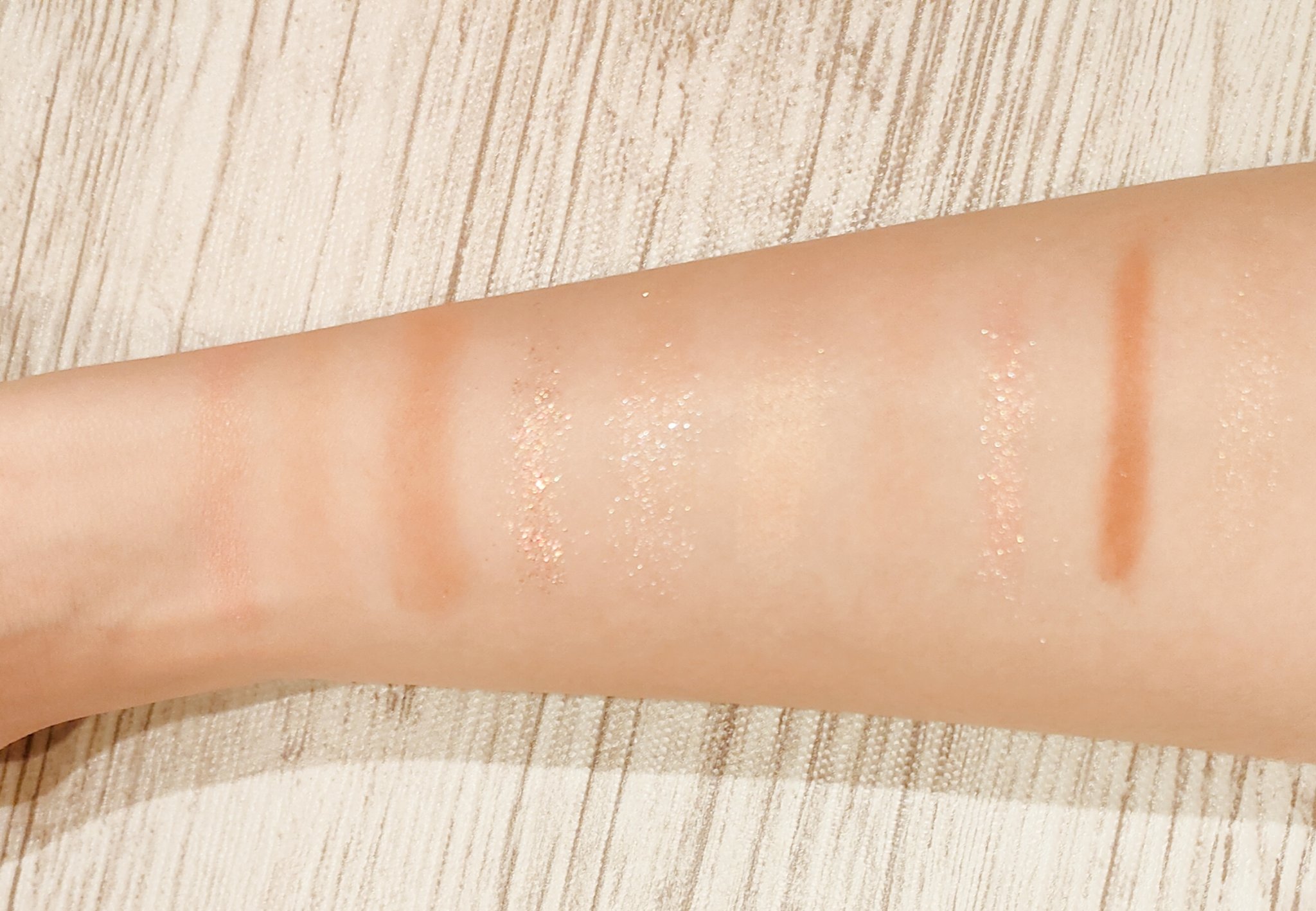 プレイカラー アイシャドウ ロゼワイン/ETUDE/アイシャドウパレットを使ったクチコミ（3枚目）