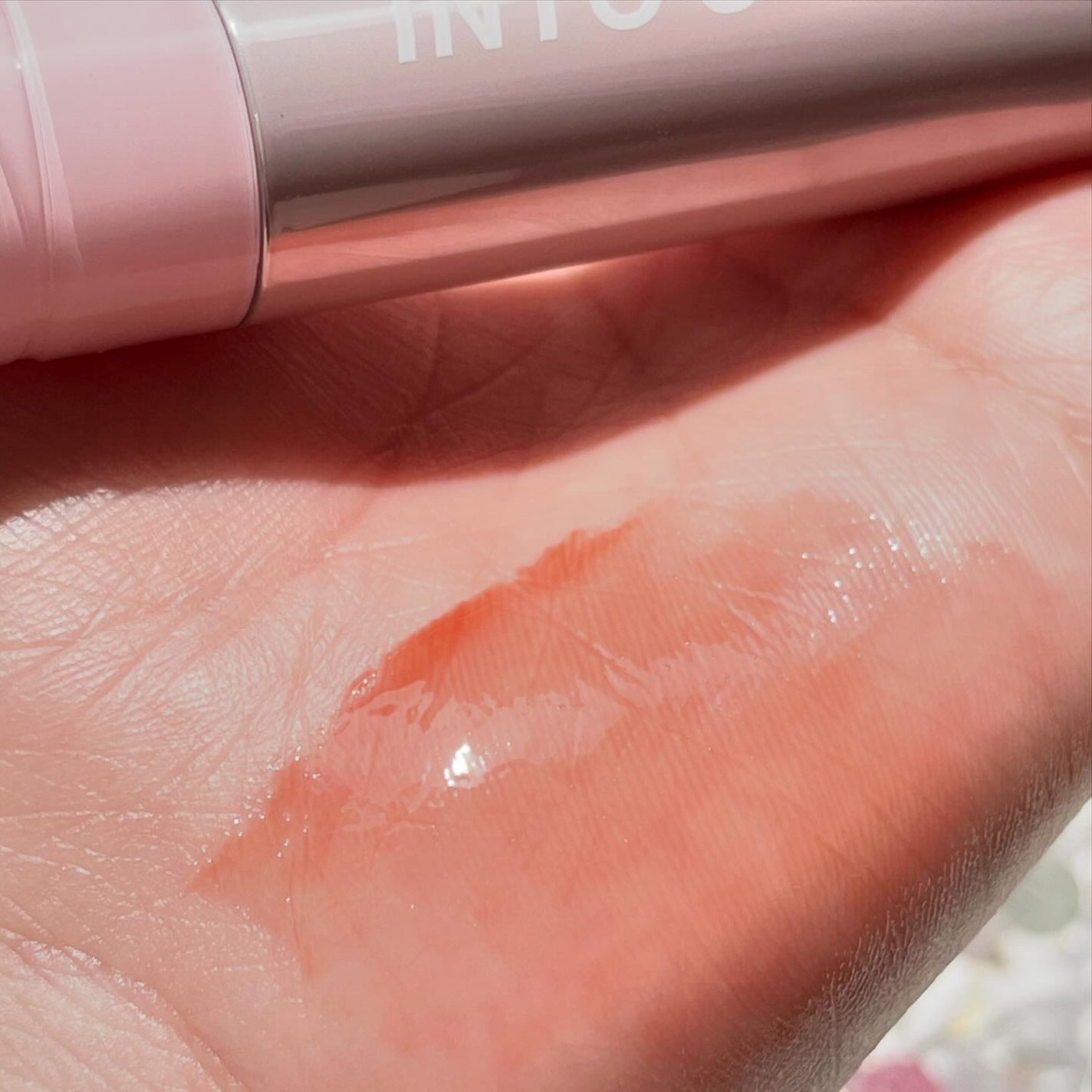 ジューシーパンピンググロス/INTO U/リップグロスを使ったクチコミ(3枚目)