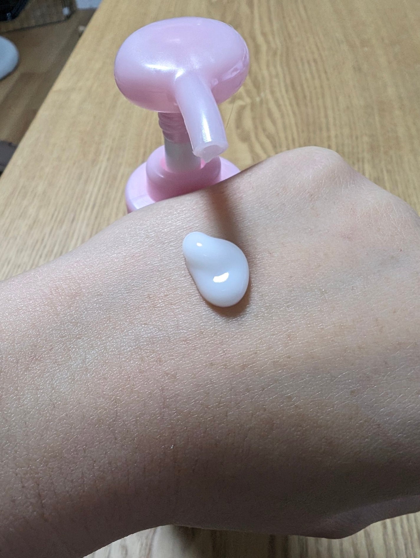 角層まで浸透する うるおいミルク やさしいフローラルの香り/ビオレ/ボディミルクを使ったクチコミ(3枚目)