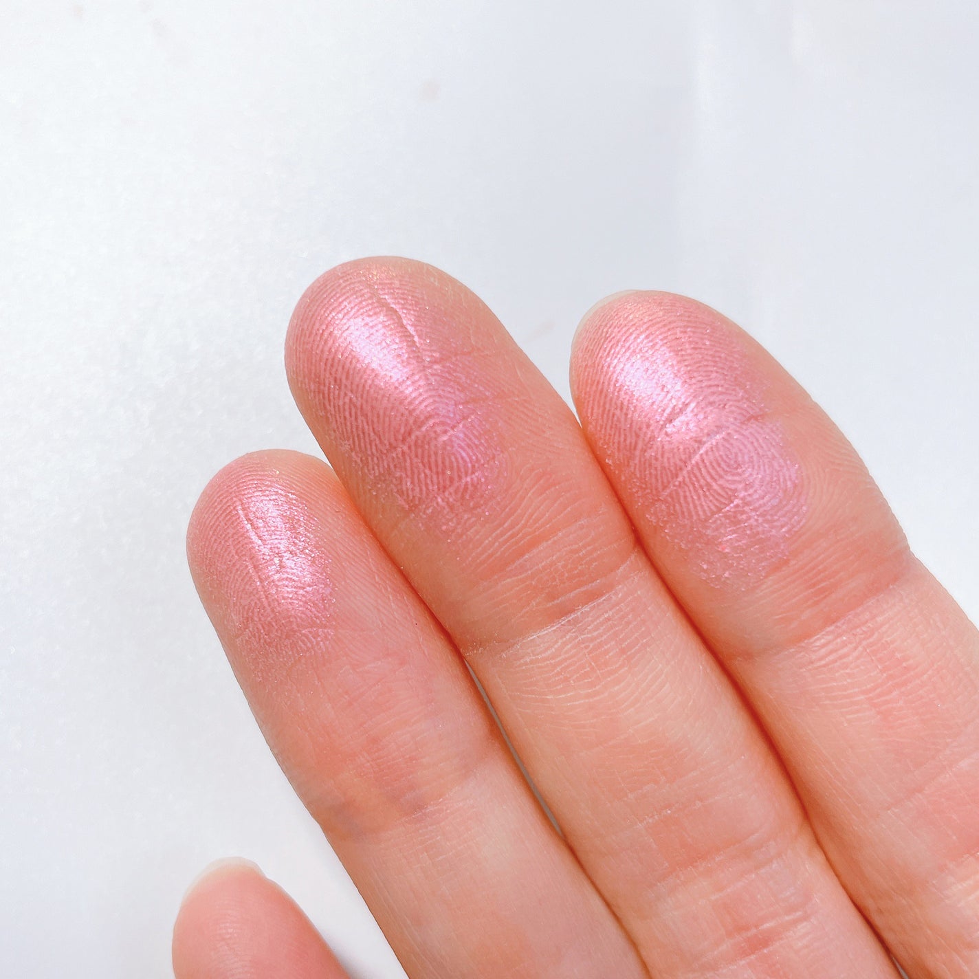 フィー グリッツストーンハイライター/fwee/パウダーハイライトを使ったクチコミ(3枚目)