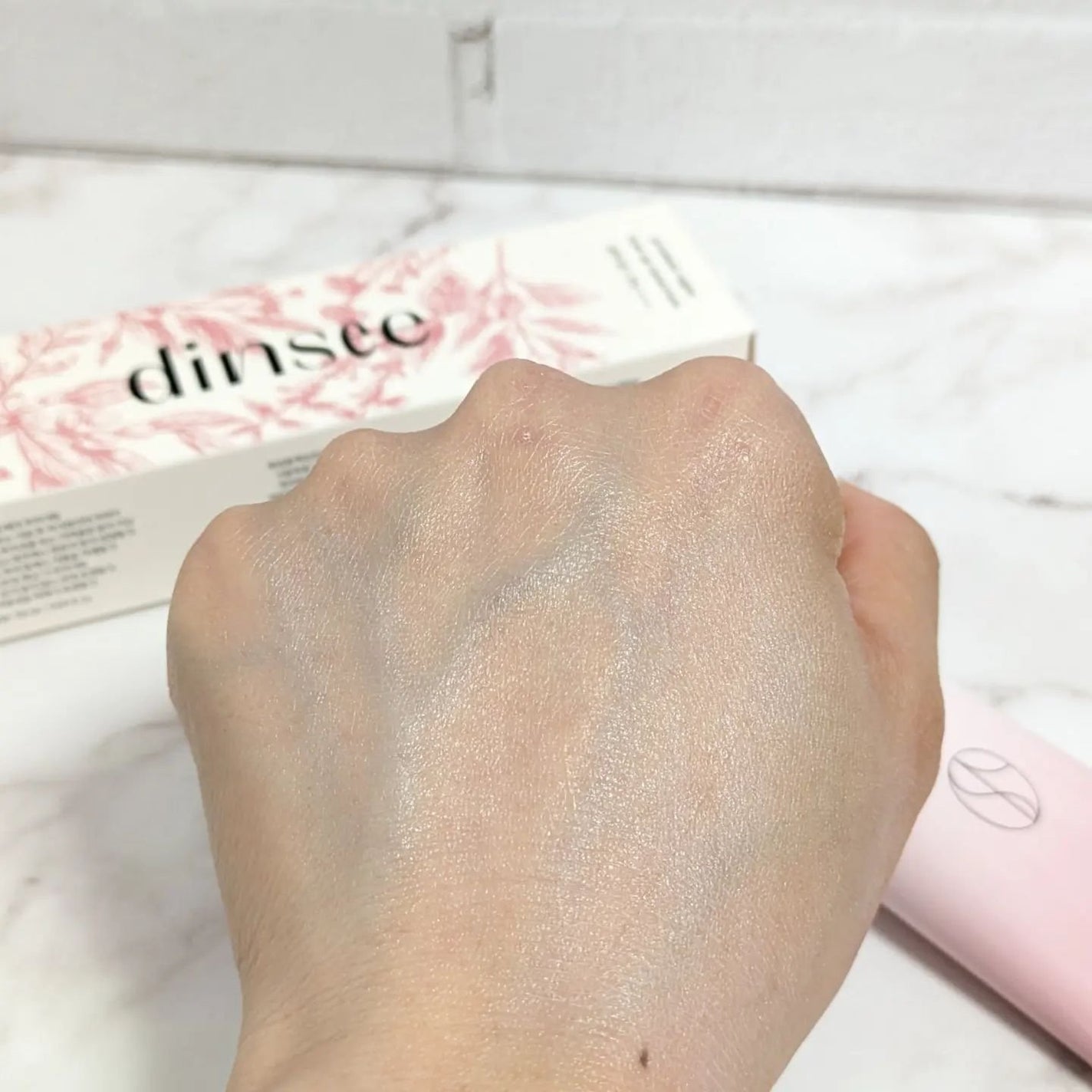 プレミ アムビーガン トーンアップ日焼け止め SPF50+PA++++/dinsee/日焼け止めミルクを使ったクチコミ(3枚目)