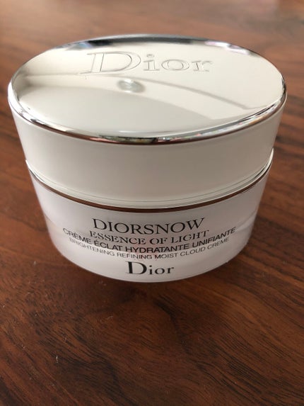 Dior スノー ブライトニング モイスト クリームのクチコミ「ディオール
ディオールスノー ブライトニングモイストクリーム
クリームです
いい香り(*´.....」(1枚目)