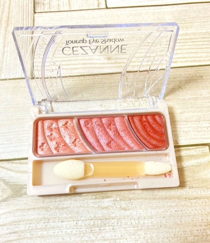 トーンアップアイシャドウ/CEZANNE/アイシャドウパレットを使ったクチコミ(3枚目)